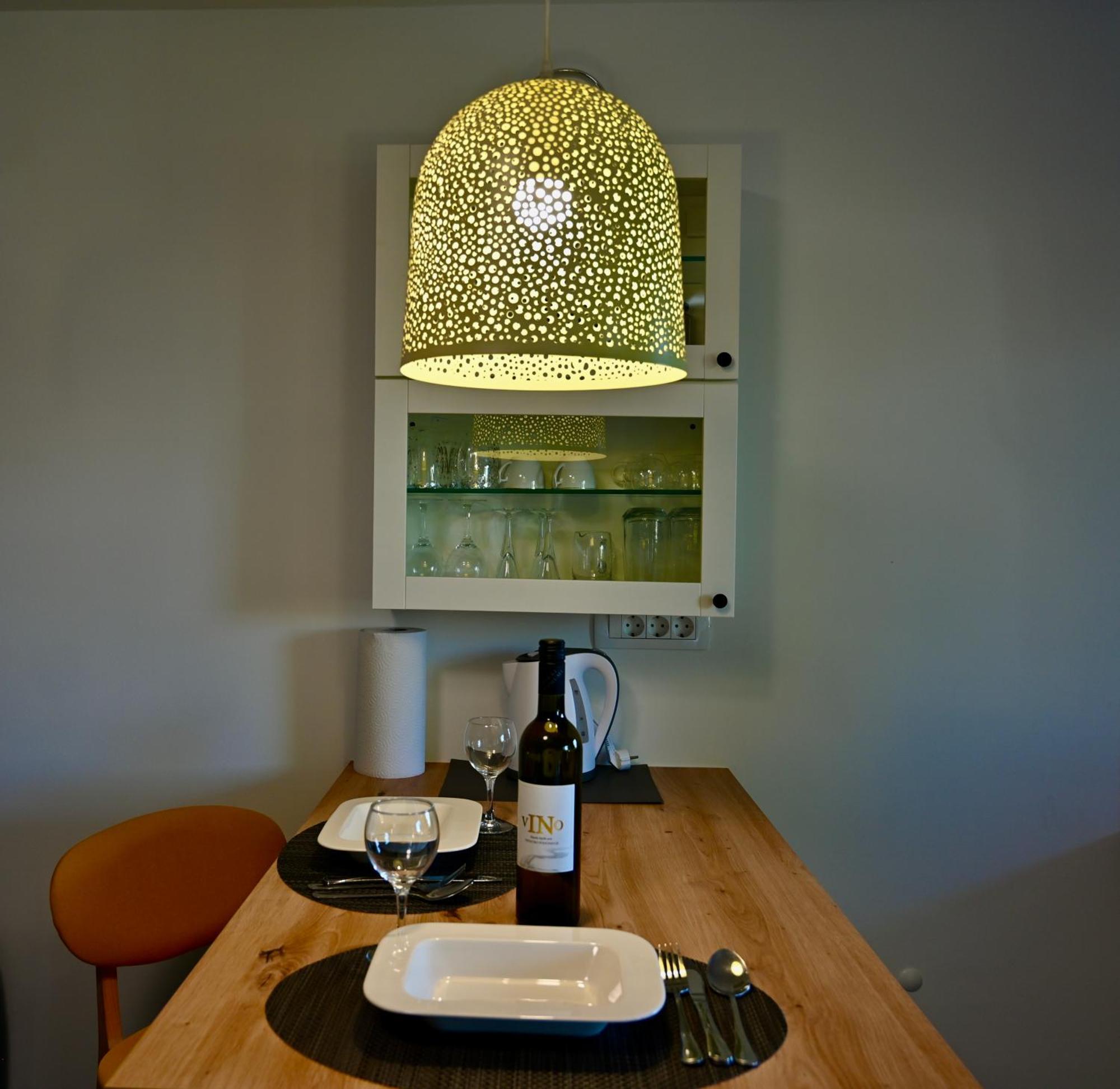 Studio Apartman Una -Self Check In,Free Parking カルロヴァッツ エクステリア 写真